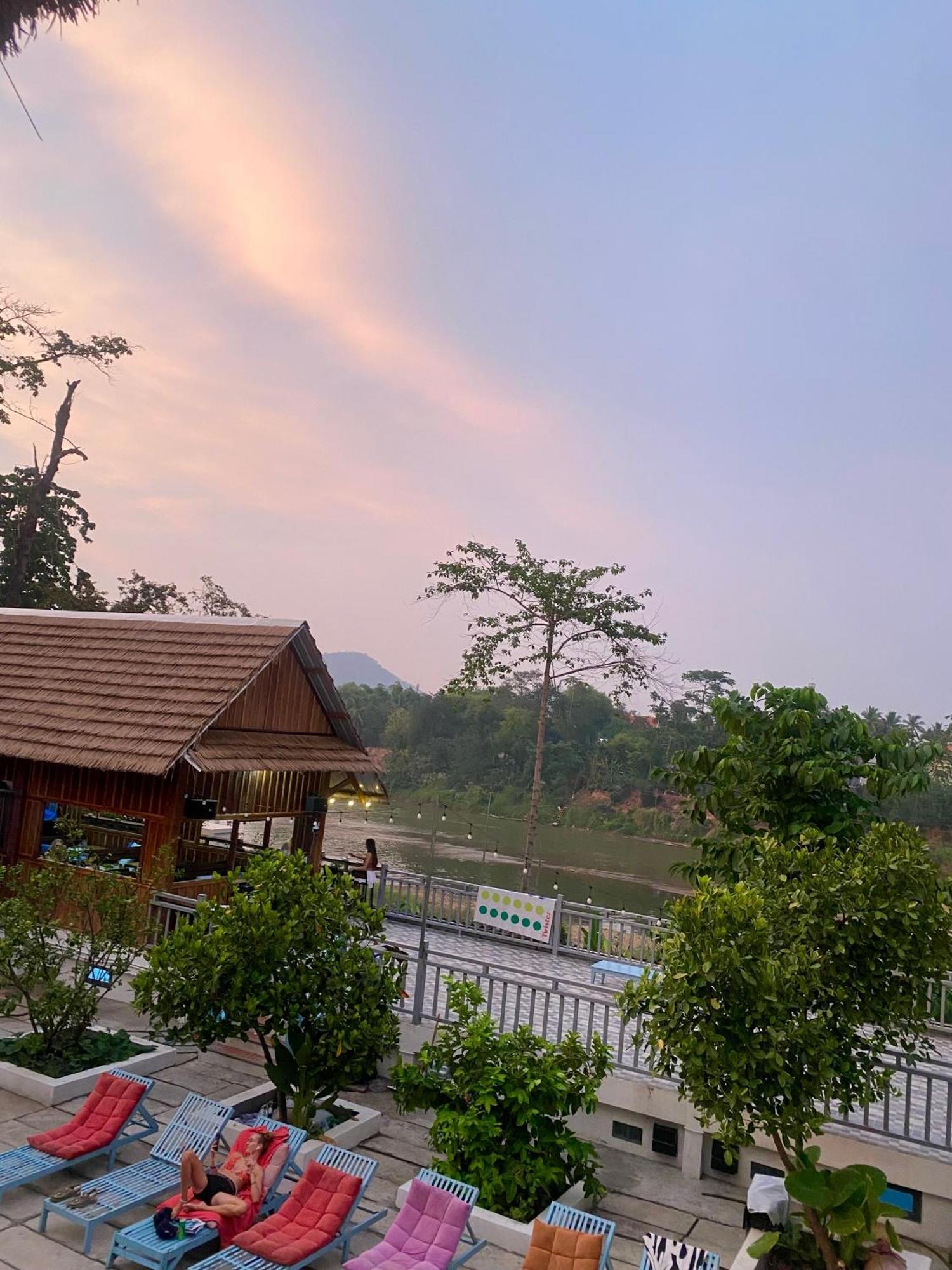 Sunrise Riverside Pool Hostel Luang Prabang Eksteriør bilde