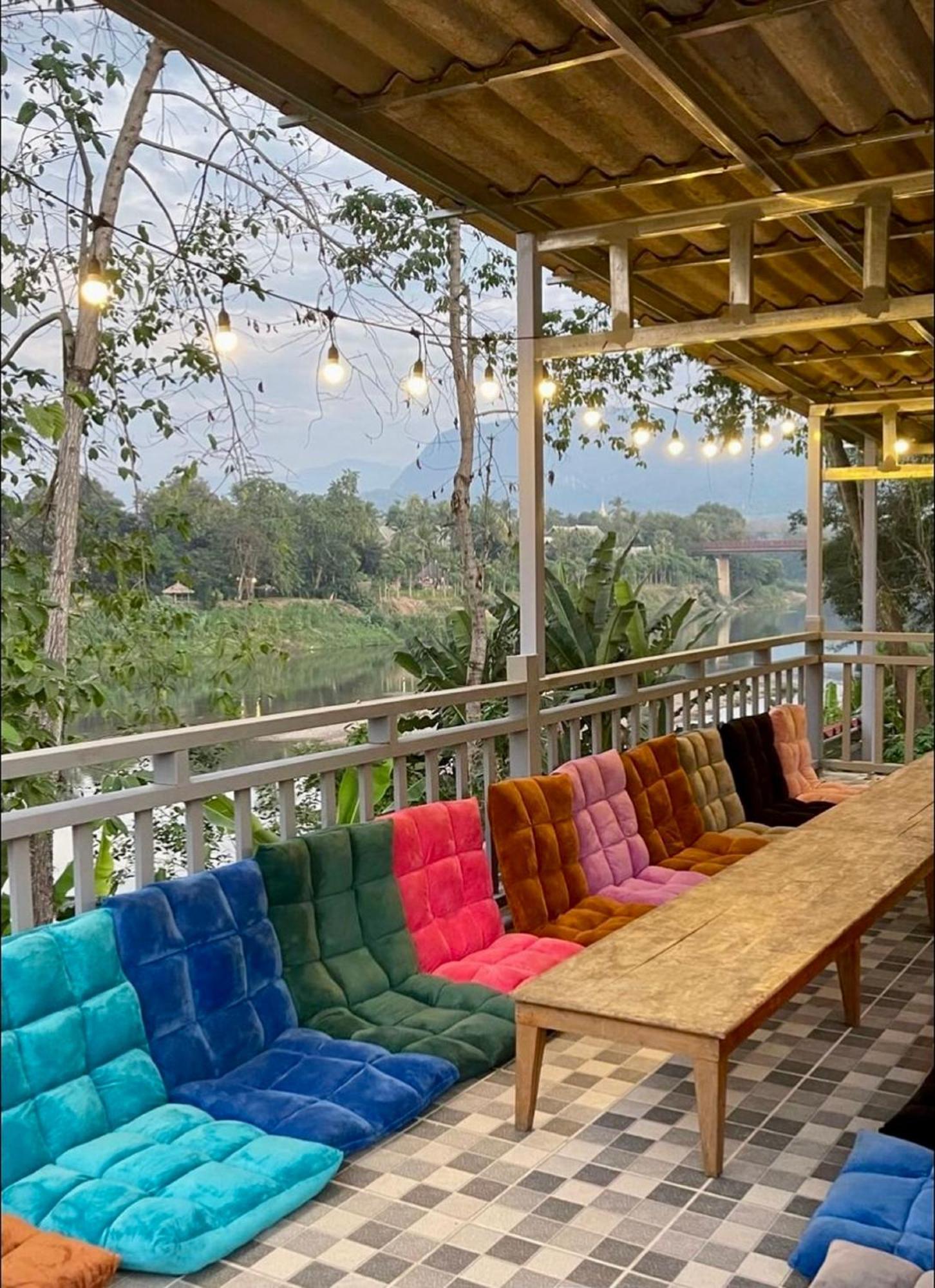 Sunrise Riverside Pool Hostel Luang Prabang Eksteriør bilde