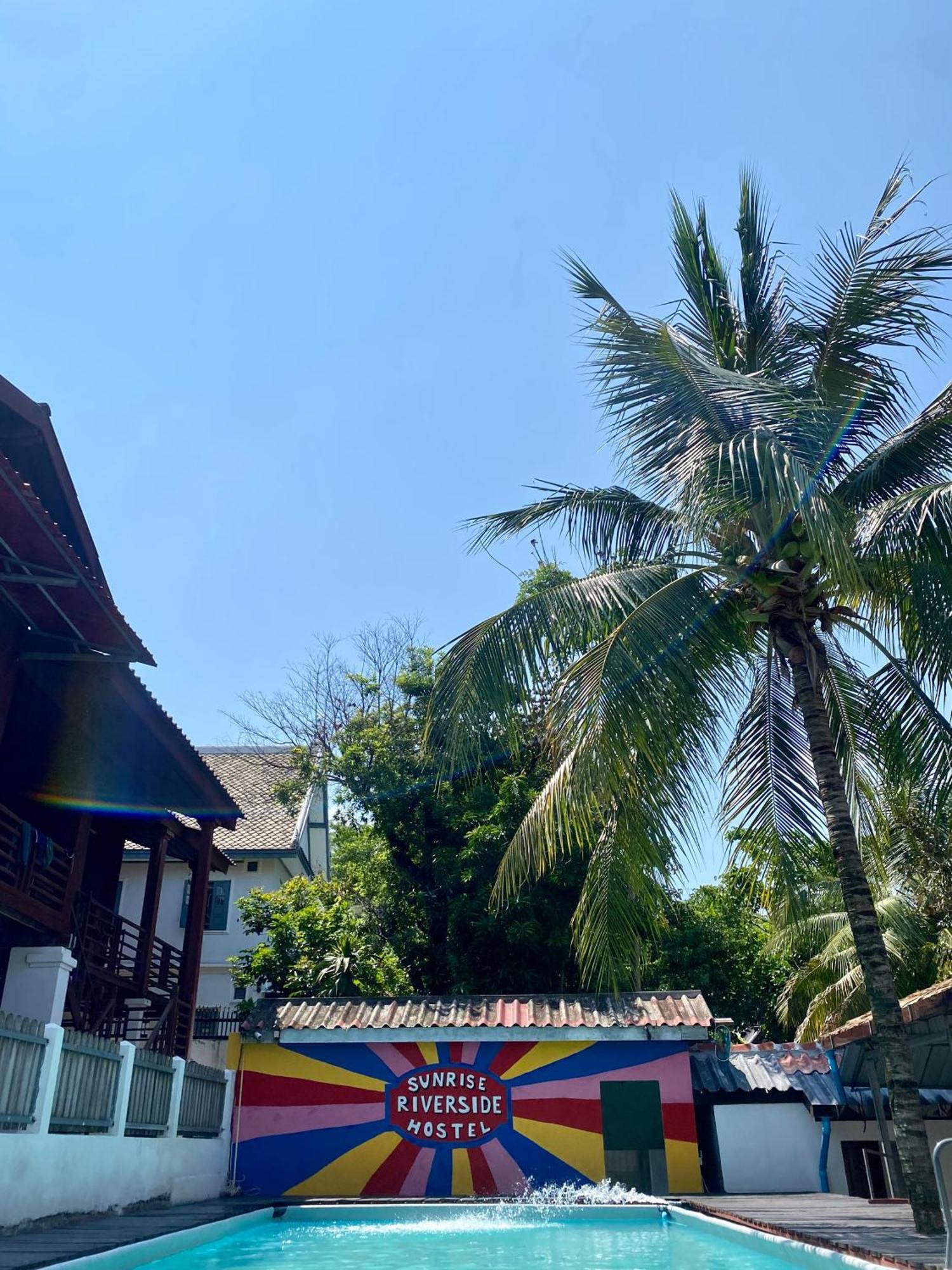 Sunrise Riverside Pool Hostel Luang Prabang Eksteriør bilde